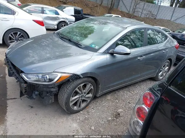 KMHD84LF1HU354241 2017 HYUNDAI ELANTRA - Image 2
