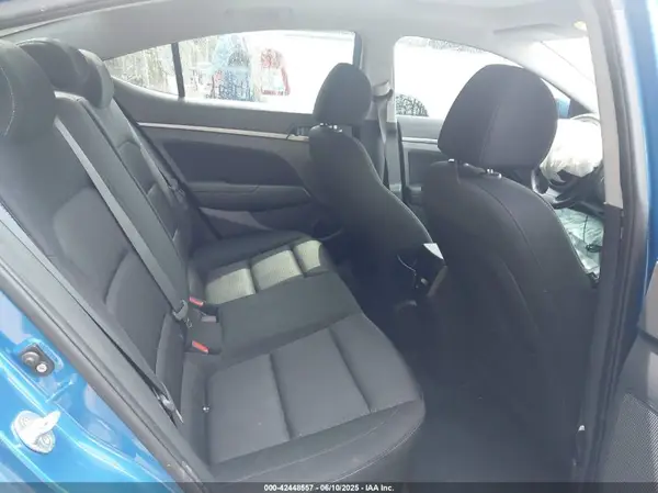 KMHD84LF1HU369466 2017 HYUNDAI ELANTRA - Image 8