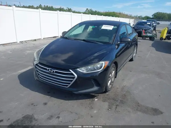 KMHD84LF1HU381083 2017 HYUNDAI ELANTRA - Image 2
