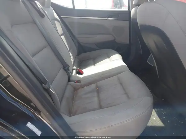 KMHD84LF1HU381083 2017 HYUNDAI ELANTRA - Image 8