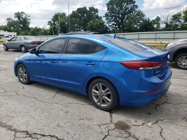 KMHD84LF1HU400814 2017 HYUNDAI ELANTRA - Image 2