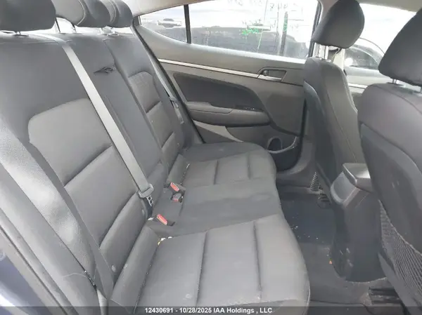 KMHD84LF1HU404118 2017 HYUNDAI ELANTRA - Image 8