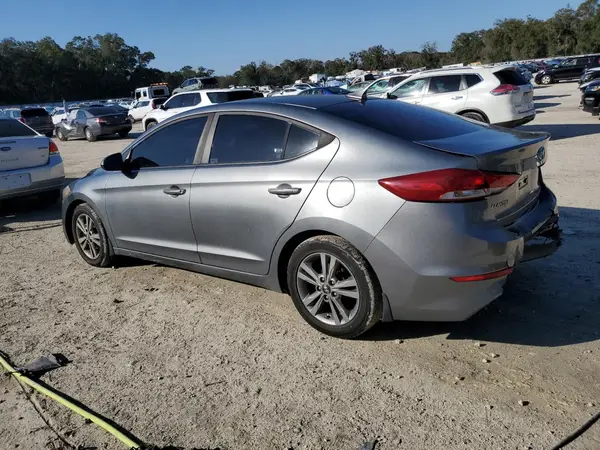 KMHD84LF1HU425065 2017 HYUNDAI ELANTRA - Image 2