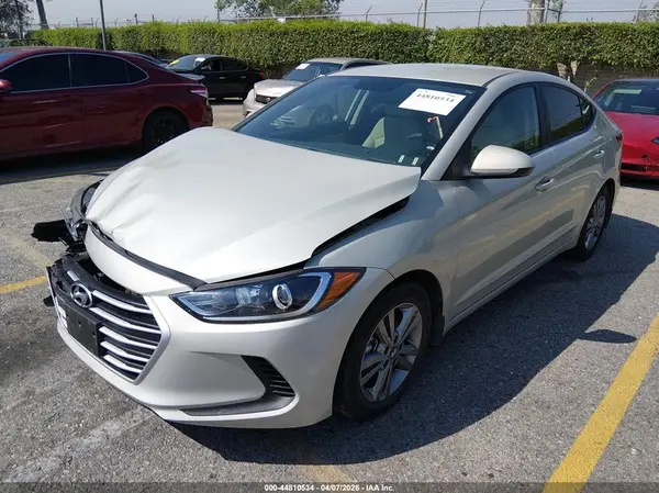 KMHD84LF1HU425289 2017 HYUNDAI ELANTRA - Image 2