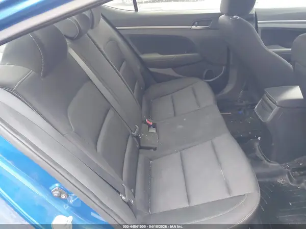 KMHD84LF1HU427995 2017 HYUNDAI ELANTRA - Image 8