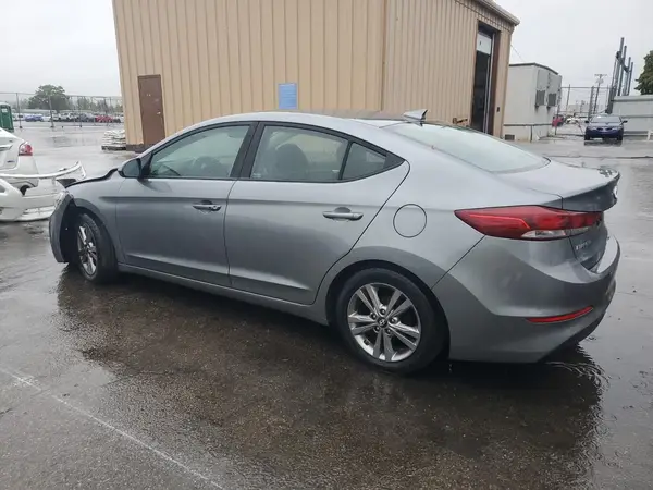 KMHD84LF1HU430038 2017 HYUNDAI ELANTRA - Image 2