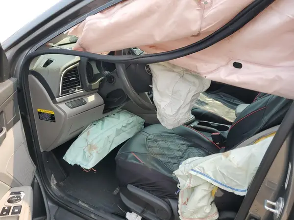 KMHD84LF1HU430797 2017 HYUNDAI ELANTRA - Image 8