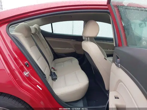 KMHD84LF1HU431321 2017 HYUNDAI ELANTRA - Image 8