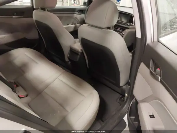 KMHD84LF1HU431836 2017 HYUNDAI ELANTRA - Image 8