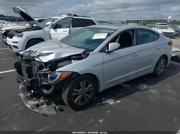 KMHD84LF1JU449288 2018 HYUNDAI ELANTRA - Image 2