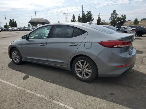 KMHD84LF1JU450635 2018 HYUNDAI ELANTRA - Image 2