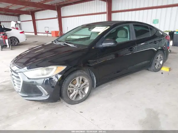 KMHD84LF1JU468892 2018 HYUNDAI ELANTRA - Image 2