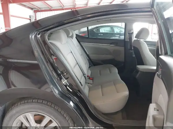 KMHD84LF1JU468892 2018 HYUNDAI ELANTRA - Image 8