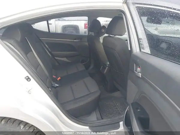 KMHD84LF1JU479567 2018 HYUNDAI ELANTRA - Image 8