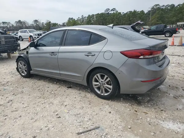 KMHD84LF1JU527777 2018 HYUNDAI ELANTRA - Image 2