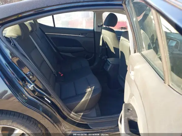 KMHD84LF1JU534194 2018 HYUNDAI ELANTRA - Image 8