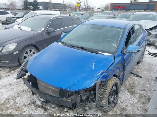 KMHD84LF1JU553425 2018 HYUNDAI ELANTRA - Image 2