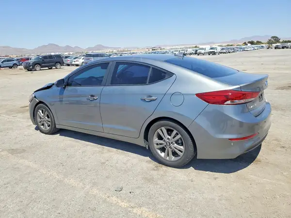 KMHD84LF1JU553618 2018 HYUNDAI ELANTRA - Image 2