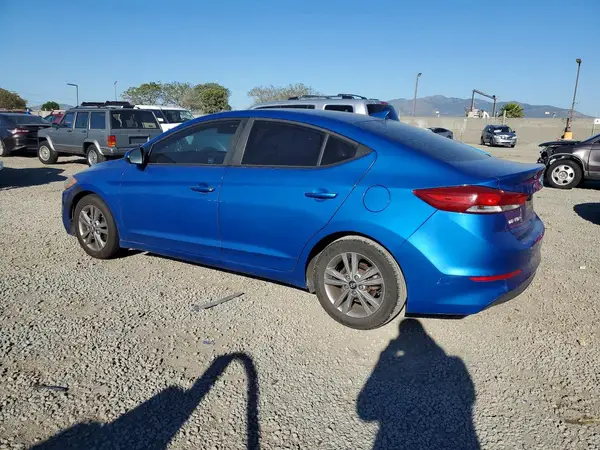 KMHD84LF1JU554171 2018 HYUNDAI ELANTRA - Image 2
