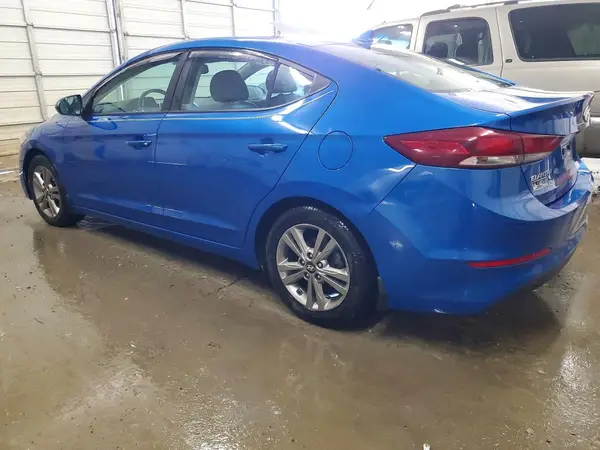 KMHD84LF1JU560956 2018 HYUNDAI ELANTRA - Image 2