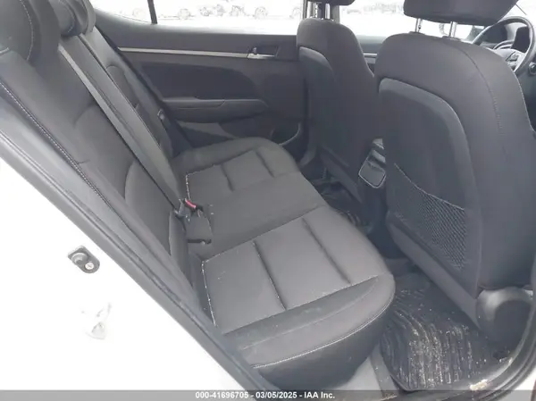 KMHD84LF1JU567034 2018 HYUNDAI ELANTRA - Image 8