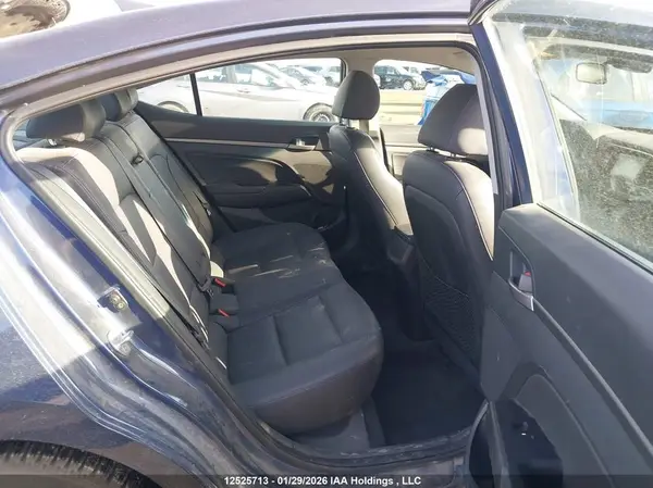 KMHD84LF1JU579877 2018 HYUNDAI ELANTRA - Image 8
