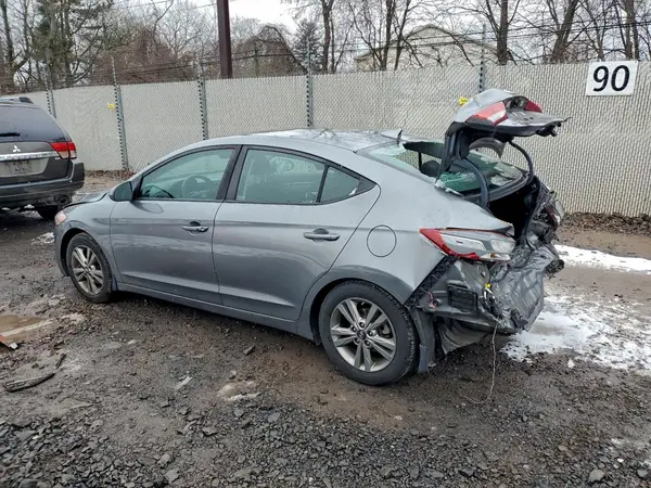 KMHD84LF1JU579927 2018 HYUNDAI ELANTRA - Image 2
