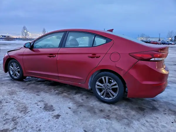 KMHD84LF1JU579975 2018 HYUNDAI ELANTRA - Image 2