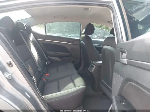 KMHD84LF1JU591866 2018 HYUNDAI ELANTRA - Image 8