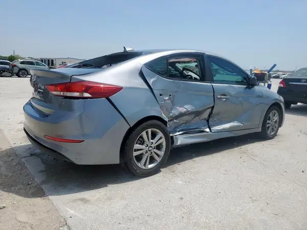 KMHD84LF1JU592144 2018 HYUNDAI ELANTRA - Image 2