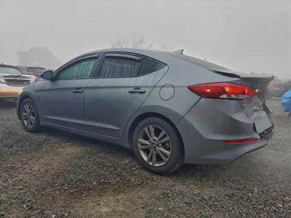 KMHD84LF1JU593987 2018 HYUNDAI ELANTRA - Image 2