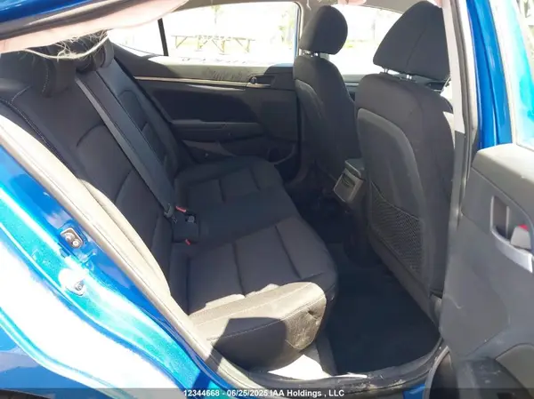 KMHD84LF1JU602302 2018 HYUNDAI ELANTRA - Image 8