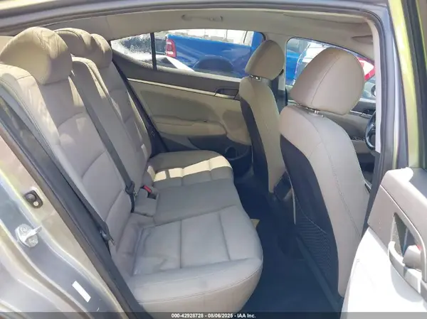 KMHD84LF1JU606060 2018 HYUNDAI ELANTRA - Image 8