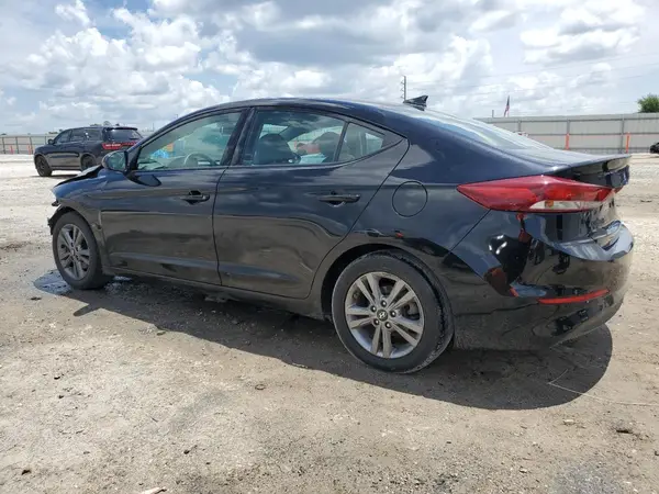 KMHD84LF1JU610562 2018 HYUNDAI ELANTRA - Image 2