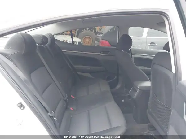 KMHD84LF1JU615681 2018 HYUNDAI ELANTRA - Image 8