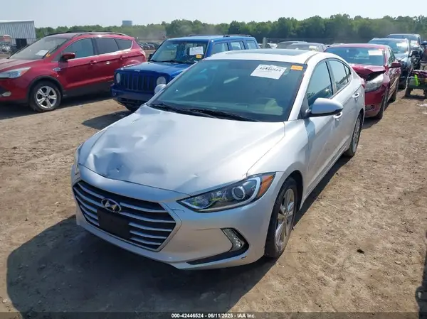 KMHD84LF1JU619830 2018 HYUNDAI ELANTRA - Image 2
