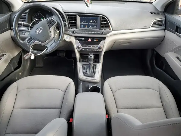 KMHD84LF1JU623800 2018 HYUNDAI ELANTRA - Image 8