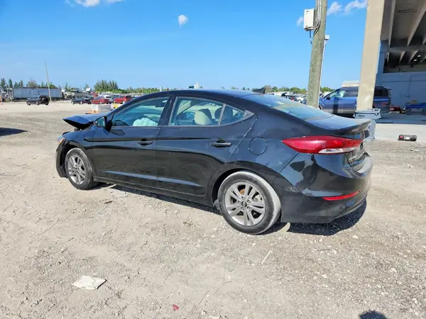 KMHD84LF1JU628043 2018 HYUNDAI ELANTRA - Image 2
