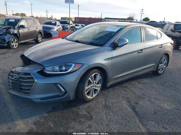 KMHD84LF1JU648048 2018 HYUNDAI ELANTRA - Image 2