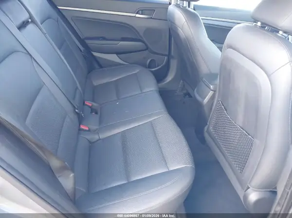 KMHD84LF1JU648048 2018 HYUNDAI ELANTRA - Image 8
