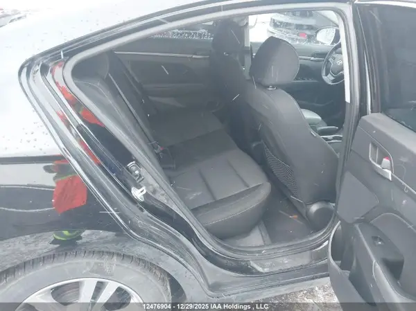 KMHD84LF1JU666923 2018 HYUNDAI ELANTRA - Image 8