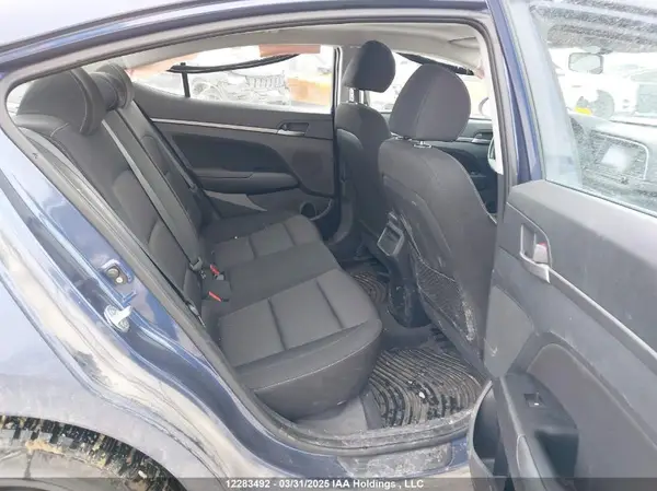 KMHD84LF1JU683849 2018 HYUNDAI ELANTRA - Image 8