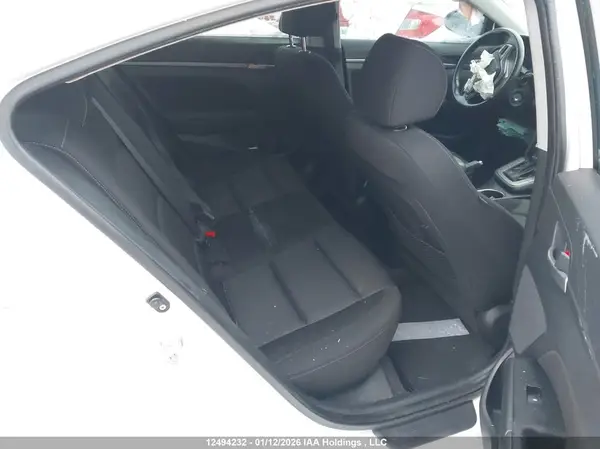 KMHD84LF1JU689912 2018 HYUNDAI ELANTRA - Image 8