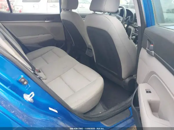 KMHD84LF1JU701282 2018 HYUNDAI ELANTRA - Image 8