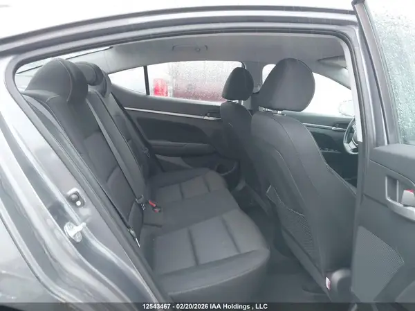 KMHD84LF1JU715327 2018 HYUNDAI ELANTRA - Image 8