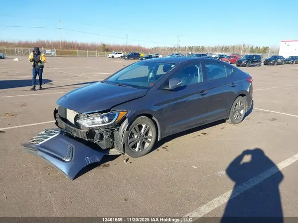KMHD84LF1JU715912 2018 HYUNDAI ELANTRA - Image 2