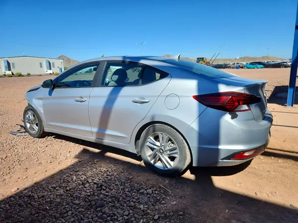 KMHD84LF1KU736647 2019 HYUNDAI ELANTRA - Image 2