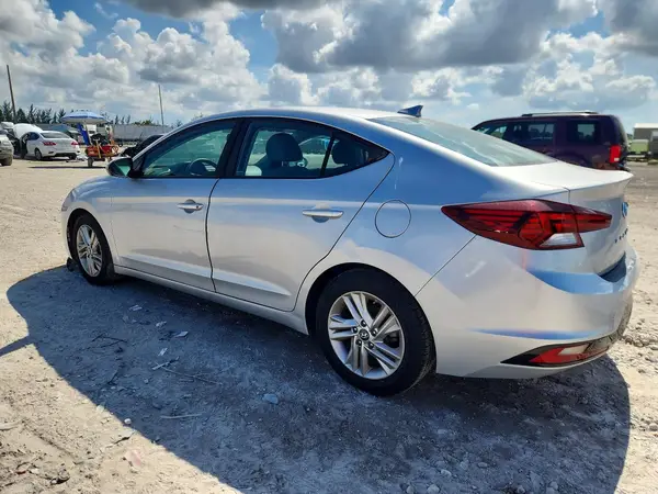 KMHD84LF1KU738978 2019 HYUNDAI ELANTRA - Image 2