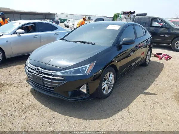 KMHD84LF1KU746028 2019 HYUNDAI ELANTRA - Image 2