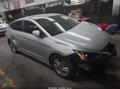 KMHD84LF1KU756011 2019 HYUNDAI ELANTRA